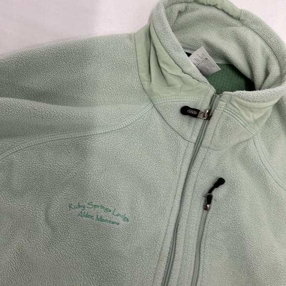 Patagonia Women's Lightweight R4® Jacket - Picture 6 of 8